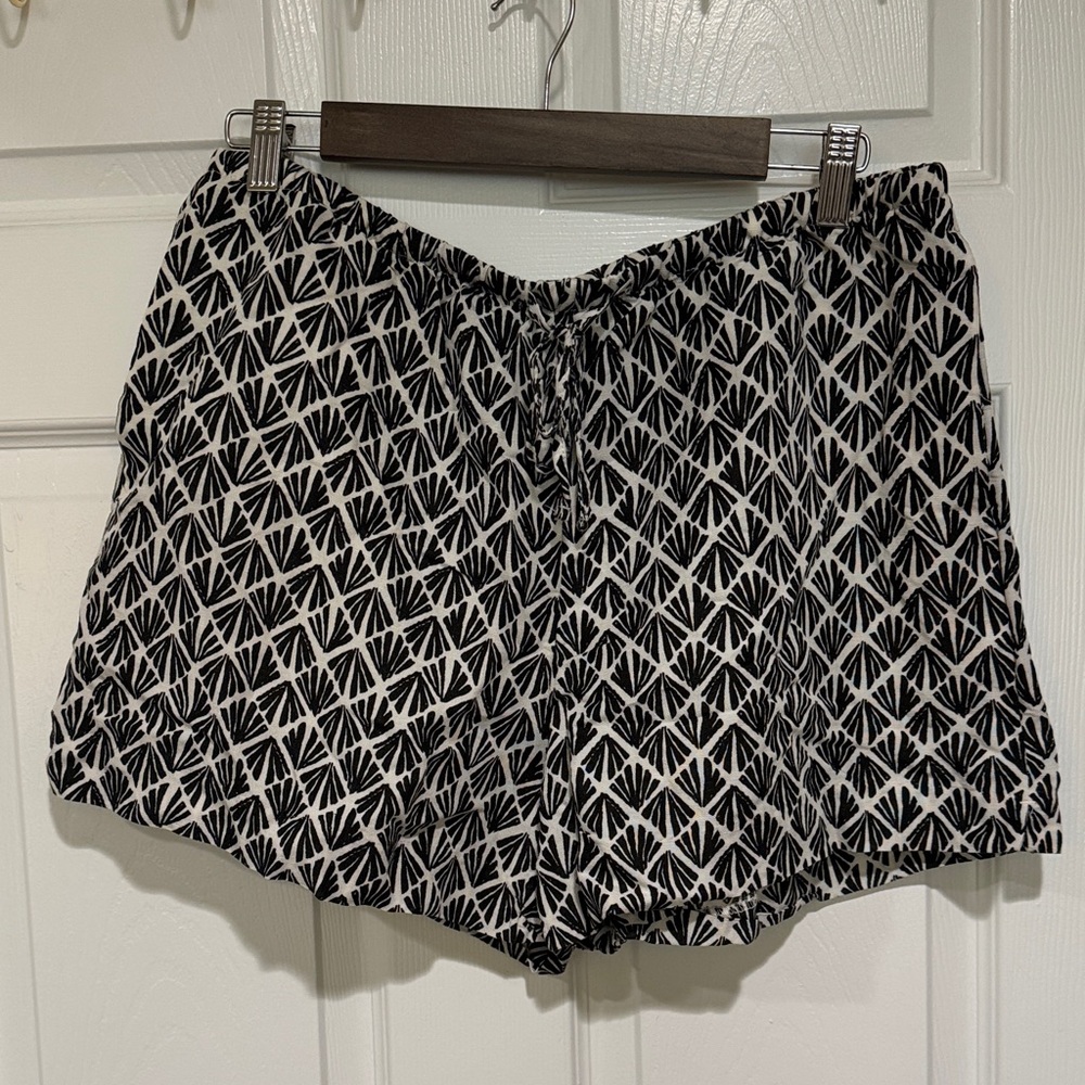 H&M linen blend shorts